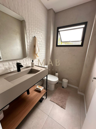 Imagem Casa com 4 Quartos à Venda, 420 m² em São João Do Rio Vermelho - Florianópolis Imagem Casa com 4 Quartos à Venda, 420 m² em São João Do Rio Vermelho - Florianópolis