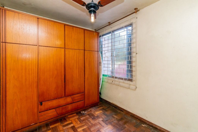 Imagem Imóvel com 4 Quartos à Venda, 74 m² em Petrópolis - Porto Alegre Imagem Imóvel com 4 Quartos à Venda, 74 m² em Petrópolis - Porto Alegre