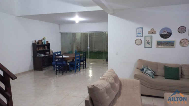 Imagem Casa com 5 Quartos à Venda, 242 m² em Nova Guarapari - Guarapari Imagem Casa com 5 Quartos à Venda, 242 m² em Nova Guarapari - Guarapari
