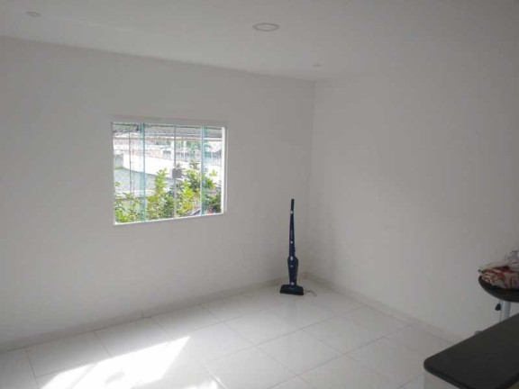 Imagem Imóvel com 4 Quartos para Alugar, 200 m² em Campo Grande - Rio De Janeiro Imagem Imóvel com 4 Quartos para Alugar, 200 m² em Campo Grande - Rio De Janeiro