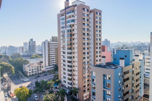 Imagem Imóvel com 3 Quartos à Venda, 102 m² em Menino Deus - Porto Alegre Imagem Imóvel com 3 Quartos à Venda, 102 m² em Menino Deus - Porto Alegre