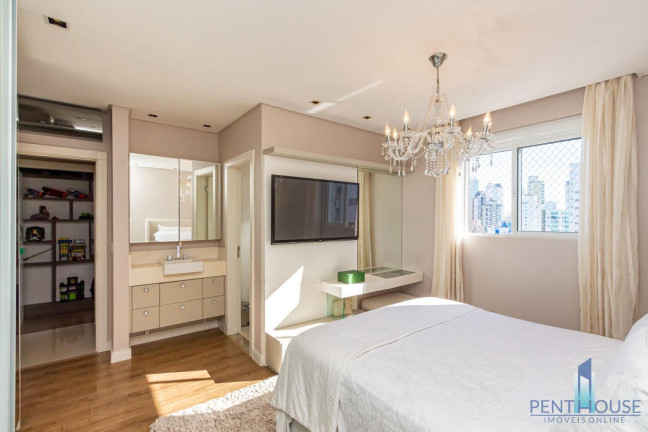 Imagem Apartamento com 3 Quartos à Venda, 124 m² em Centro - Balneário Camboriú Imagem Apartamento com 3 Quartos à Venda, 124 m² em Centro - Balneário Camboriú