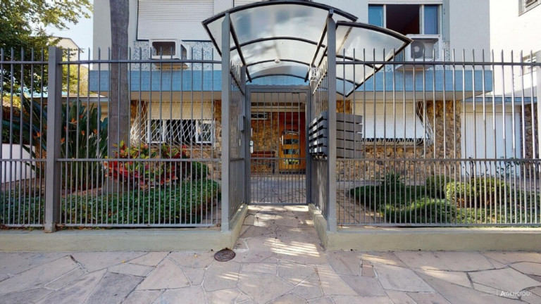 Imagem Imóvel com 2 Quartos à Venda, 70 m² em Menino Deus - Porto Alegre Imagem Imóvel com 2 Quartos à Venda, 70 m² em Menino Deus - Porto Alegre