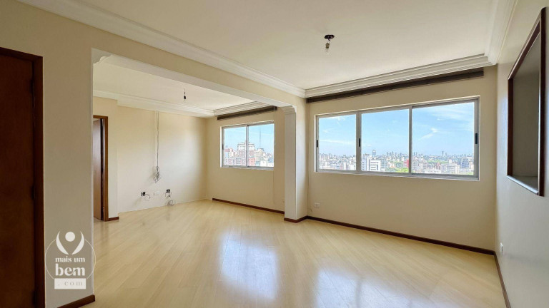 Imagem Cobertura com 3 Quartos à Venda, 129 m² em Cabral - Curitiba
