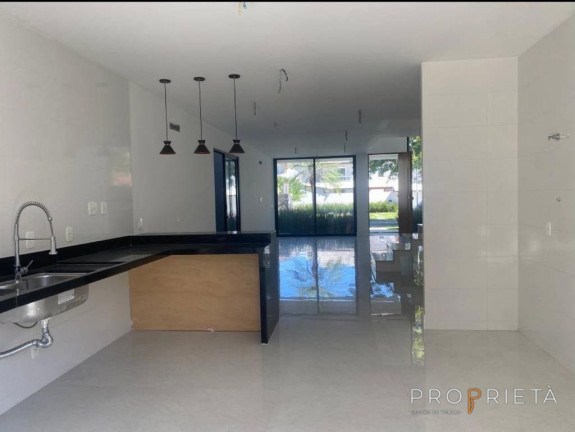 Imagem Casa de Condomínio com 4 Quartos à Venda, 280 m² em Barra Da Tijuca - Rio De Janeiro