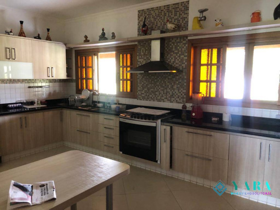 Imagem Chácara com 14 Quartos à Venda, 20.000 m² em Ubatuba