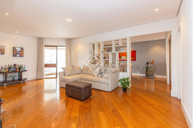 Foto do imóvel Apartamento com 3 Quartos à Venda, 146 m² em Moema - São Paulo