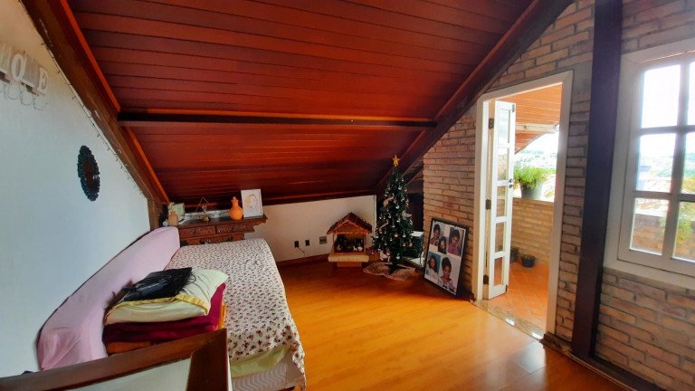 Imagem Casa com 3 Quartos à Venda, 172 m² em Centro - Mário Campos Imagem Casa com 3 Quartos à Venda, 172 m² em Centro - Mário Campos