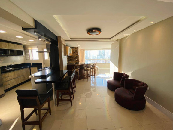 Imagem Cobertura com 4 Quartos para Alugar, 256 m² em Centro - Balneário Camboriú