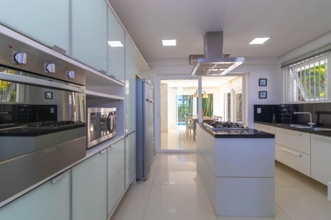 Imagem Casa com 3 Quartos à Venda, 389 m² em Boa Vista - Porto Alegre Imagem Casa com 3 Quartos à Venda, 389 m² em Boa Vista - Porto Alegre