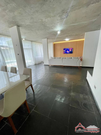 Imagem Casa com 5 Quartos à Venda, 300 m² em Centro - Jacareí Imagem Casa com 5 Quartos à Venda, 300 m² em Centro - Jacareí