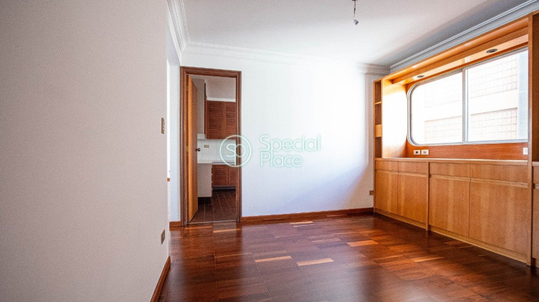 Imagem Apartamento com 3 Quartos à Venda, 220 m² em Itaim Bibi - São Paulo Imagem Apartamento com 3 Quartos à Venda, 220 m² em Itaim Bibi - São Paulo