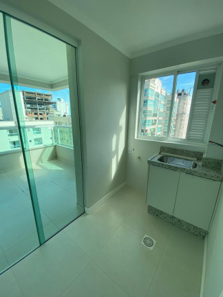 Imagem Imóvel com 4 Quartos à Venda, em Meia Praia - Itapema Imagem Imóvel com 4 Quartos à Venda, em Meia Praia - Itapema