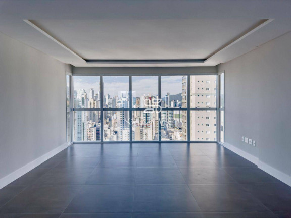 Apartamento com 3 Quartos à Venda, 136 m² em 2 Quadra Centro - Balneário Camboriú
