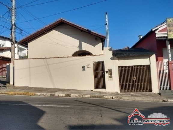 Imagem Casa com 4 Quartos à Venda, em Centro - Jacareí Imagem Casa com 4 Quartos à Venda, em Centro - Jacareí