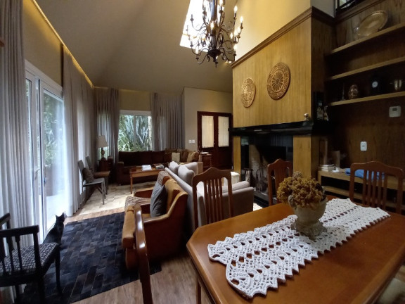 Imagem Imóvel com 3 Quartos à Venda, 382 m² em Centro - Gramado Imagem Imóvel com 3 Quartos à Venda, 382 m² em Centro - Gramado
