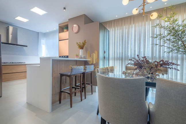 Imagem Apartamento com 4 Quartos à Venda, 143 m² em Centro - Balneário Camboriú Imagem Apartamento com 4 Quartos à Venda, 143 m² em Centro - Balneário Camboriú