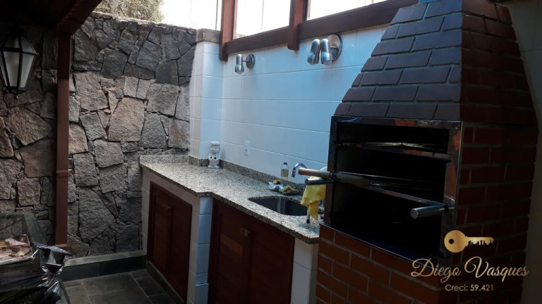 Imagem Casa com 3 Quartos à Venda, 220 m² em Quebra Frascos - Teresópolis Imagem Casa com 3 Quartos à Venda, 220 m² em Quebra Frascos - Teresópolis