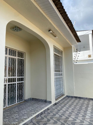 Imagem Casa com 6 Quartos à Venda, 272 m² em Parque 10 De Novembro - Manaus Imagem Casa com 6 Quartos à Venda, 272 m² em Parque 10 De Novembro - Manaus