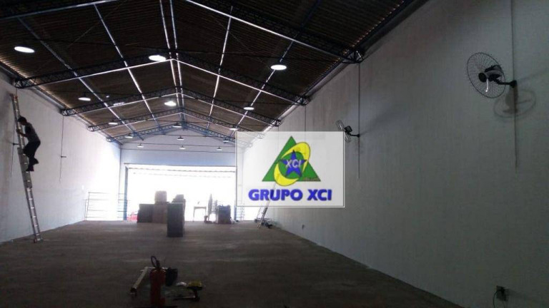 Galpão à Venda ou Locação, 426 m² em Centro - Porto Ferreira