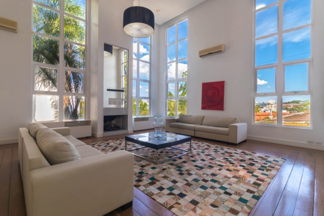 Imagem Casa com 3 Quartos à Venda, 389 m² em Boa Vista - Porto Alegre Imagem Casa com 3 Quartos à Venda, 389 m² em Boa Vista - Porto Alegre