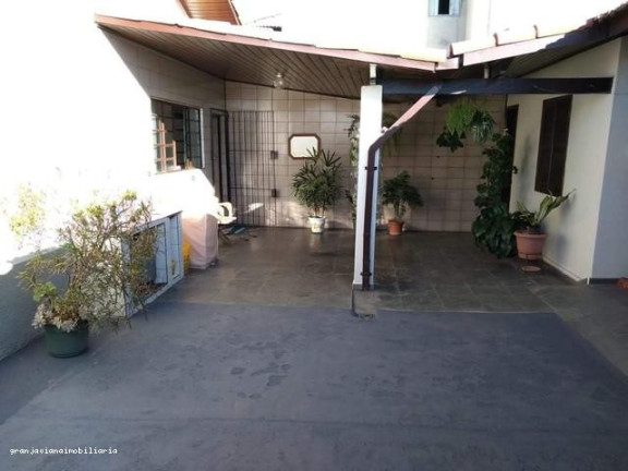 Imagem Casa à Venda, em Centro - Ibiúna Imagem Casa à Venda, em Centro - Ibiúna