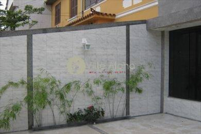 Imagem Casa com 4 Quartos à Venda, 260 m² em Gonzaga - Santos Imagem Casa com 4 Quartos à Venda, 260 m² em Gonzaga - Santos