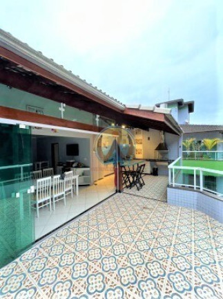 Imagem Imóvel com 3 Quartos à Venda, 164 m² em Praia Grande - Ubatuba Imagem Imóvel com 3 Quartos à Venda, 164 m² em Praia Grande - Ubatuba
