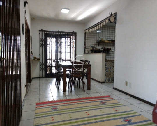 Imagem Casa com 3 Quartos à Venda,  em Bom Retiro - Joinville