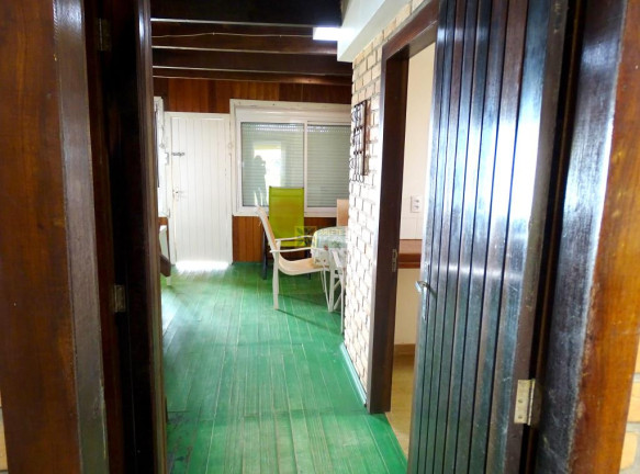 Imagem Casa com 3 Quartos para Alugar ou Temporada, 100 m² em Centro - Bombinhas Imagem Casa com 3 Quartos para Alugar ou Temporada, 100 m² em Centro - Bombinhas