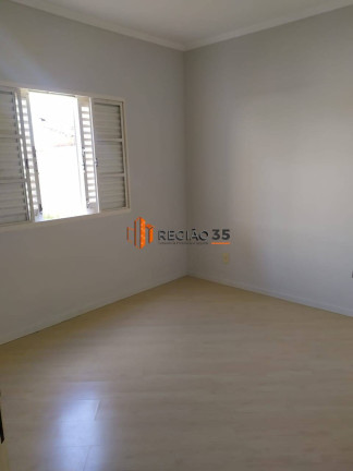 Imagem Casa com 3 Quartos à Venda, 250 m² em Jardim Das Azaléias - Poços De Caldas Imagem Casa com 3 Quartos à Venda, 250 m² em Jardim Das Azaléias - Poços De Caldas