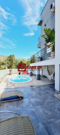 Imagem Casa com 3 Quartos à Venda, 200 m² em Corrego Grande - Florianópolis