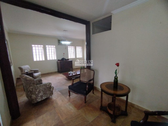 Imagem Casa com 3 Quartos à Venda, 200 m² em Nossa Senhora Da Abadia - Uberaba Imagem Casa com 3 Quartos à Venda, 200 m² em Nossa Senhora Da Abadia - Uberaba