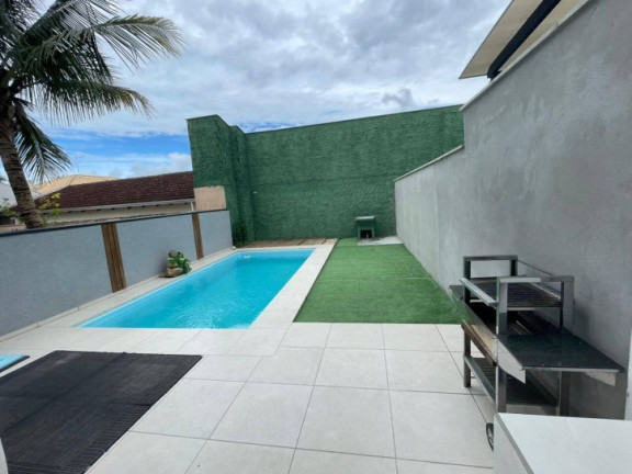 Imagem Sobrado com 3 Quartos à Venda, 129 m² em Itacolomi - Piçarras Imagem Sobrado com 3 Quartos à Venda, 129 m² em Itacolomi - Piçarras