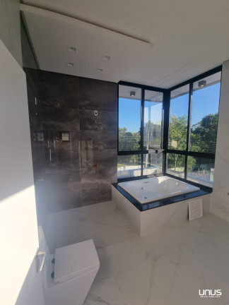 Imagem Casa com 3 Quartos à Venda, 468 m² em Pedra Branca - Palhoça Imagem Casa com 3 Quartos à Venda, 468 m² em Pedra Branca - Palhoça