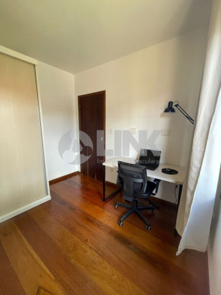 Imagem Casa com 3 Quartos à Venda, 363 m² em Tristeza - Porto Alegre Imagem Casa com 3 Quartos à Venda, 363 m² em Tristeza - Porto Alegre