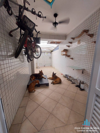Imagem Casa com 4 Quartos à Venda, 228 m² em Embaré - Santos Imagem Casa com 4 Quartos à Venda, 228 m² em Embaré - Santos