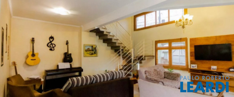 Imagem Sobrado com 3 Quartos à Venda, 270 m² em Vila Guiomar - Santo André Imagem Sobrado com 3 Quartos à Venda, 270 m² em Vila Guiomar - Santo André