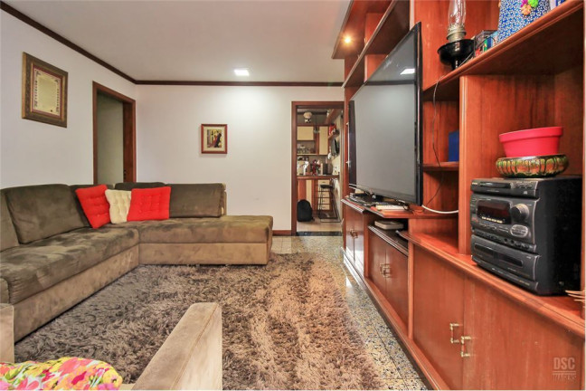 Imagem Apartamento com 4 Quartos à Venda, 217 m² em Higienópolis - Porto Alegre Imagem Apartamento com 4 Quartos à Venda, 217 m² em Higienópolis - Porto Alegre