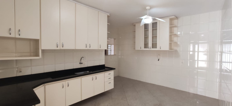 Imagem Casa com 3 Quartos à Venda, 180 m² em Jardim Satélite - São José Dos Campos Imagem Casa com 3 Quartos à Venda, 180 m² em Jardim Satélite - São José Dos Campos