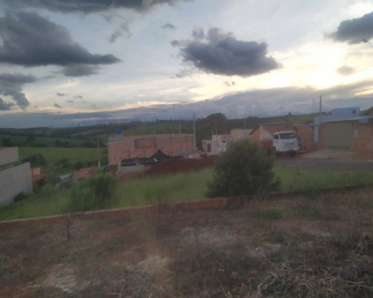 Imagem Terreno à Venda, em Jd. São João - Pardinho Imagem Terreno à Venda, em Jd. São João - Pardinho