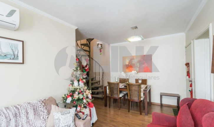 Imagem Imóvel com 3 Quartos à Venda, 185 m² em São João - Porto Alegre
