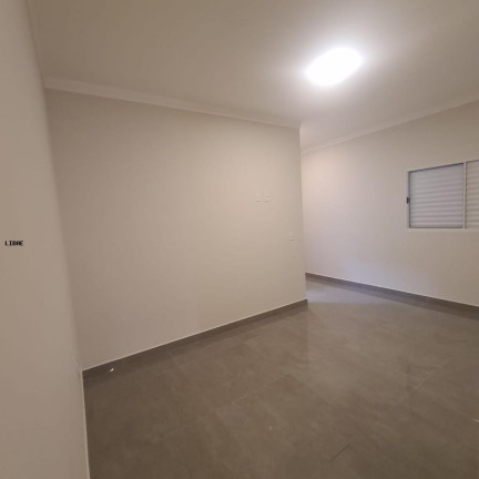 Imagem Casa com 3 Quartos à Venda, 170 m² em Lívia Iii - Botucatu Imagem Casa com 3 Quartos à Venda, 170 m² em Lívia Iii - Botucatu