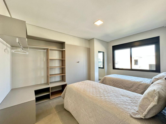 Imagem Sobrado com 4 Quartos à Venda, 212 m² em Centro - Xangri-la