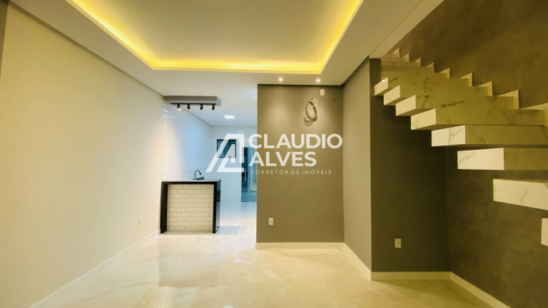 Imagem Casa com 4 Quartos à Venda, 150 m² em João Paulo - Feira De Santana Imagem Casa com 4 Quartos à Venda, 150 m² em João Paulo - Feira De Santana