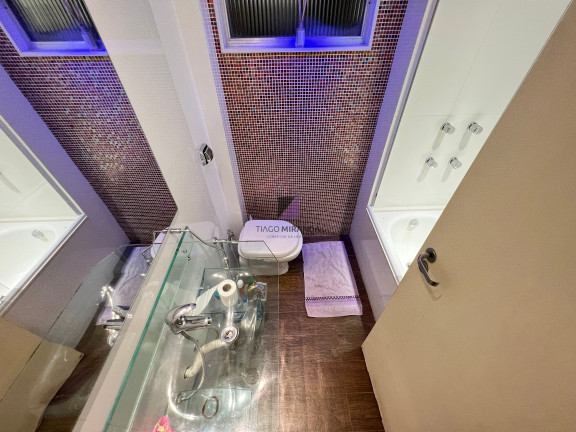 Imagem Imóvel com 3 Quartos à Venda, 95 m² em Laranjeiras - Rio De Janeiro Imagem Imóvel com 3 Quartos à Venda, 95 m² em Laranjeiras - Rio De Janeiro