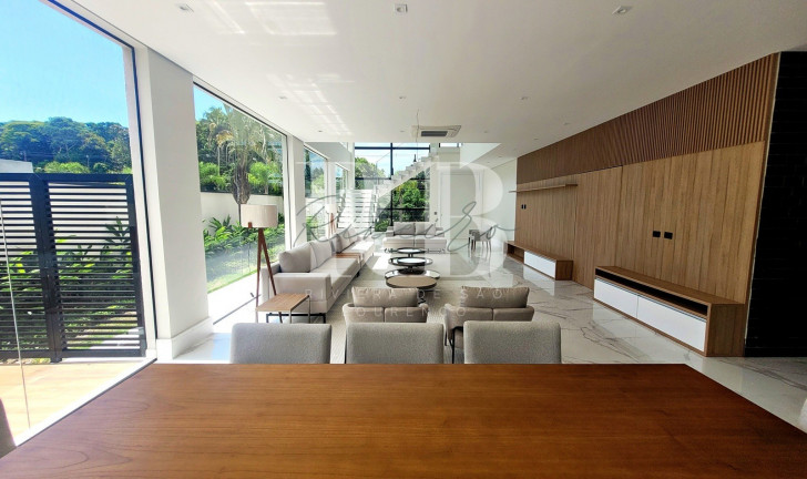 Imagem Imóvel com 6 Quartos à Venda, em Riviera - Bertioga Imagem Imóvel com 6 Quartos à Venda, em Riviera - Bertioga