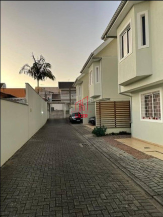 Imagem Sobrado com 3 Quartos à Venda, 117 m² em Uberaba - Curitiba Imagem Sobrado com 3 Quartos à Venda, 117 m² em Uberaba - Curitiba
