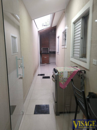 Imagem Casa com 3 Quartos à Venda,  em Cid. Salvador - Jacareí