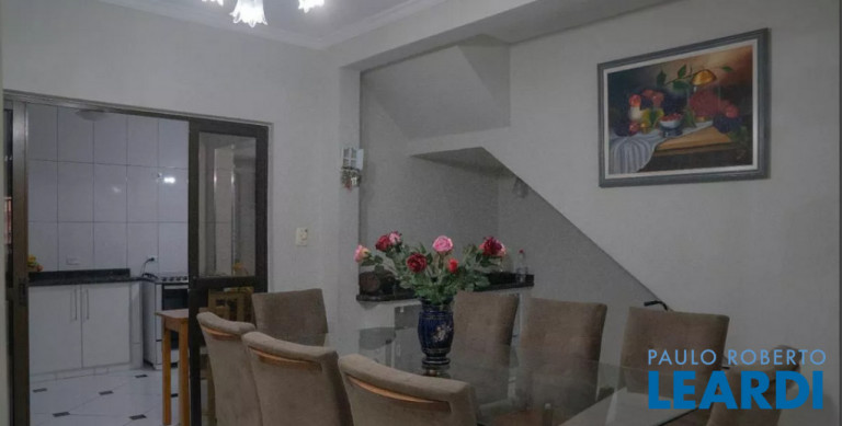 Imagem Sobrado com 4 Quartos à Venda, 246 m² em Jardim Stella - Santo André Imagem Sobrado com 4 Quartos à Venda, 246 m² em Jardim Stella - Santo André